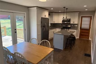 515 Rebecca St, Lawrenceville, GA 30046 - Photo 3