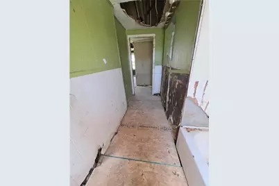 7074 Hammond Way, Lithonia, GA 30058 - Photo 9