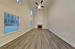 1593 Pinebreeze Dr, Marietta, GA 30062 - Photo 3