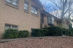 1390 Heatherland Dr SW, Atlanta, GA 30331 - Photo 5