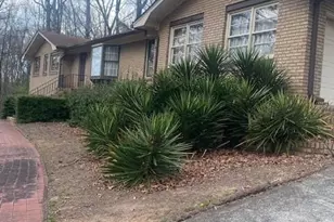 1390 Heatherland Dr SW, Atlanta, GA 30331 - Photo 3