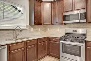 5665 Valley Loop, Fairburn, GA 30213 - Photo 9
