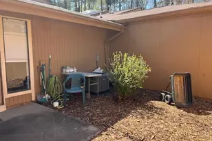 831 Lake Hollow Blvd SW, Marietta, GA 30064 - Photo 7