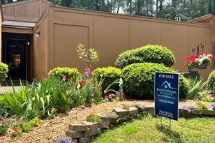 831 Lake Hollow Blvd SW, Marietta, GA 30064 - Photo 1