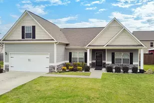 300 Heritage Dr, Calhoun, GA 30701 - Photo 1