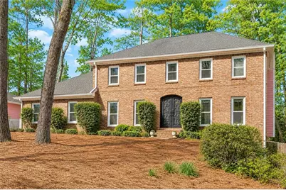 560 Park Lane SE, Marietta, GA 30067 - Photo 1
