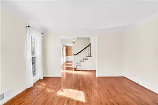 560 Park Ln SE, Marietta, GA 30067 - Photo 9