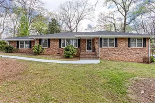619 Grove Pkwy SE, Marietta, GA 30067 - Photo 1