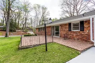 619 Grove Pkwy SE, Marietta, GA 30067 - Photo 3