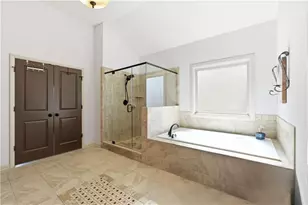 5068 Bentwater Ln SW, Lilburn, GA 30047 - Photo 37