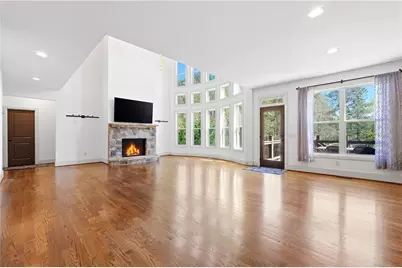 5068 Bentwater Lane SW, Lilburn, GA 30047 - Photo 5