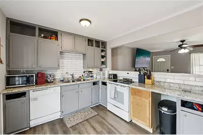 8165 Laurel Drive, Covington, GA 30014 - Photo 7