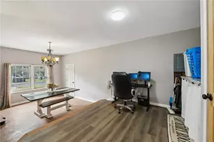 8165 Laurel Dr, Covington, GA 30014 - Photo 9