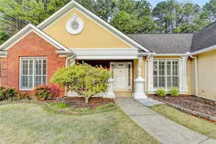 1075 Prestonwood Dr, Lawrenceville, GA 30043 - Photo 3