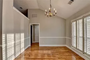 1075 Prestonwood Dr, Lawrenceville, GA 30043 - Photo 25