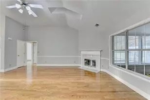 1075 Prestonwood Dr, Lawrenceville, GA 30043 - Photo 11