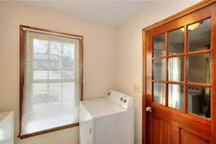 2913 Melton Ct, Lilburn, GA 30047 - Photo 29