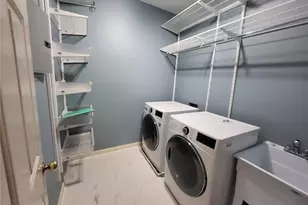 2438 Kings Arms Dr NE, Atlanta, GA 30345 - Photo 19