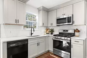 3375 Bridgeshaw Dr, Cumming, GA 30028 - Photo 11