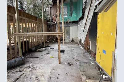 410 Prince Of Wales, Stone Mountain, GA 30083 - Photo 3