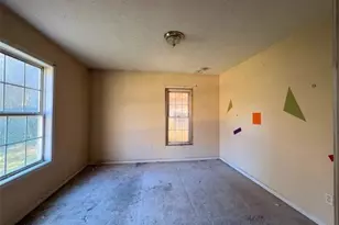 17 Collins Rd, Carrollton, GA 30116 - Photo 5