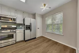 4704 Vineyard Ct SE, Smyrna, GA 30082 - Photo 9