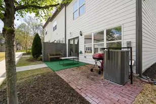 2874 Barnett Ct NW, Atlanta, GA 30318 - Photo 27