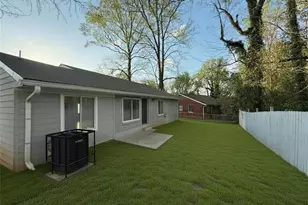 1735 Carter Cir, Atlanta, GA 30344 - Photo 3