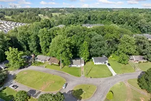 1735 Carter Cir, Atlanta, GA 30344 - Photo 23