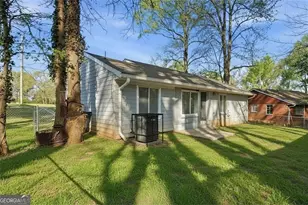 1735 Carter Cir, Atlanta, GA 30344 - Photo 31