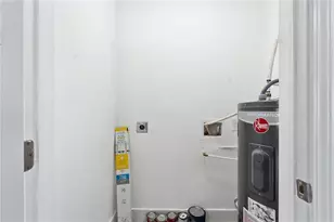 1735 Carter Cir, Atlanta, GA 30344 - Photo 11