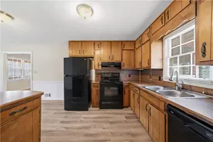 2937 Pebble Ln, Snellville, GA 30078 - Photo 11