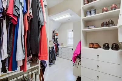 305 Valley Brook Way NE, Atlanta, GA 30342 - Photo 19