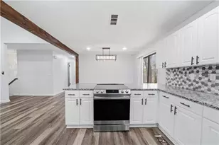 4412 Lucy Ln, Snellville, GA 30039 - Photo 11