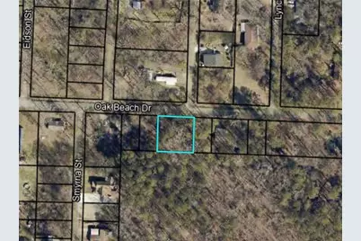 138 Oak Beach Drive SE, Acworth, GA 30101 - Photo 1