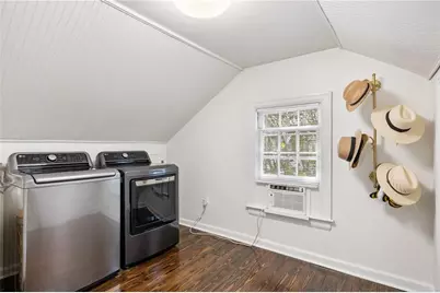 2389 Hurst Drive NE, Atlanta, GA 30305 - Photo 23