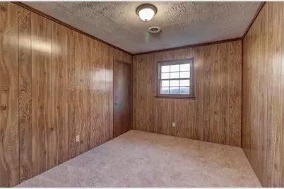 107 Oakwood Circle, Griffin, GA 30223 - Photo 3