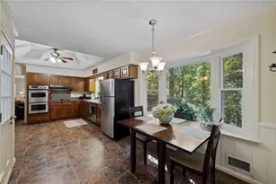 6610 Williamson Dr, Atlanta, GA 30328 - Photo 9