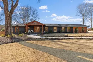 109 Briarwood Dr, Carrollton, GA 30117 - Photo 1