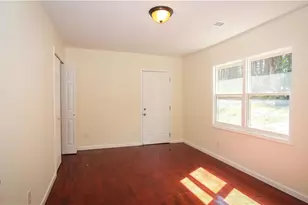 899 E Doyle St, Toccoa, GA 30577 - Photo 13