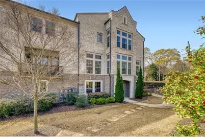 2381 Brissett Lane, Brookhaven, GA 30319 - Photo 3