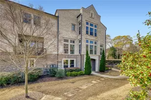 2381 Brissett Ln, Brookhaven, GA 30319 - Photo 3