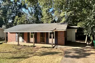 898 Verona Dr, Clarkston, GA 30021 - Photo 3