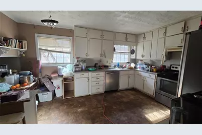 3295 Regalwoods Drive, Atlanta, GA 30340 - Photo 3