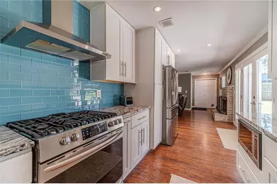 1423 Janice Court SW, Lilburn, GA 30047 - Photo 17