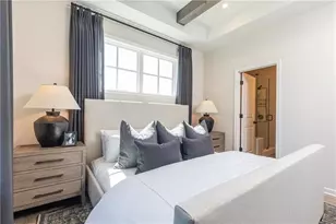 978 Bibbs Circle, Atlanta, GA 30318 - Photo 9