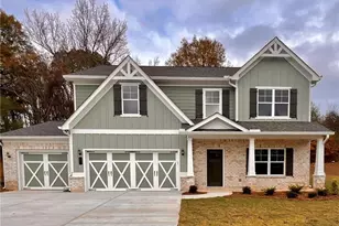 635 Rocky Spgs Dr, Jefferson, GA 30549 - Photo 1