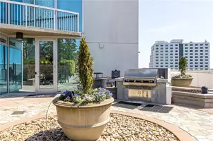 3324 Peachtree Rd NE, Atlanta, GA 30326 - Photo 25