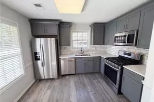 5596 Pinedale Cir, Sugar Hill, GA 30518 - Photo 3