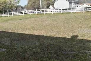 1098 Village Creek, Jonesboro, GA 30238 - Photo 5